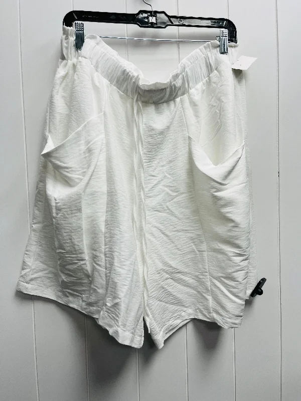 Shorts By emery rose In White, Size: 3x